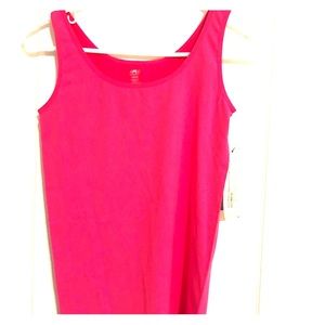 Women’s tank size PM and Women’s Capri size 8